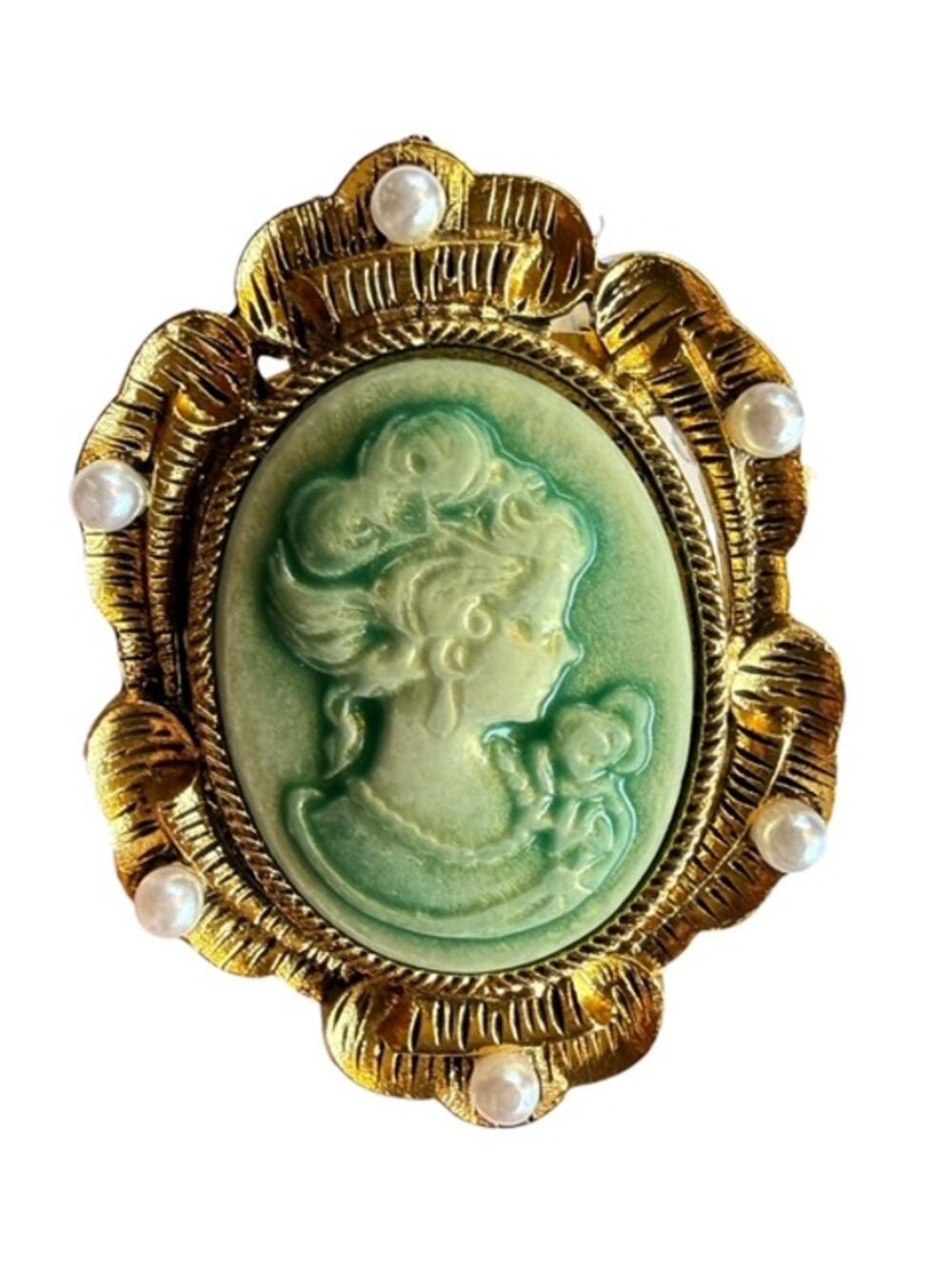 Clover Belle Cameo Brooch